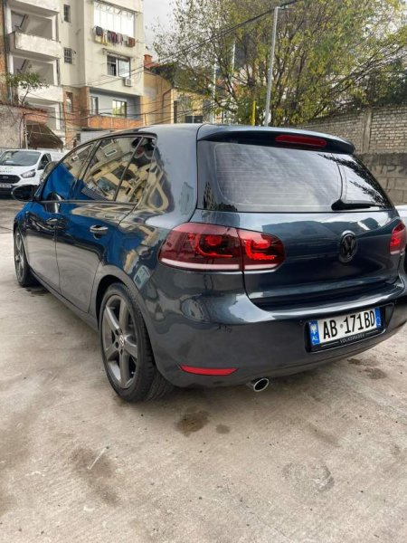 Tirane, jap me qera Volkswagen Golf 6 Viti 2010, 3.500 Leke