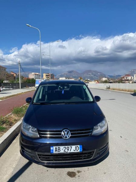 Tirane, jap me qera minivan Volkswagen Sharan Viti 2010, 8.000 Leke