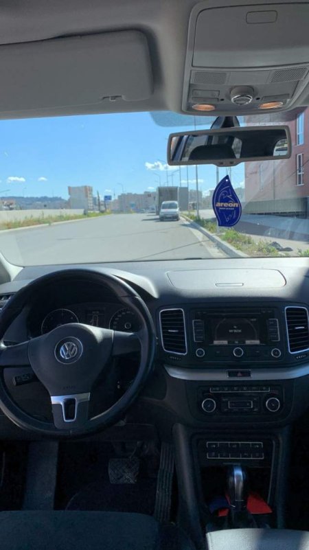 Tirane, jap me qera minivan Volkswagen Sharan Viti 2010, 8.000 Leke