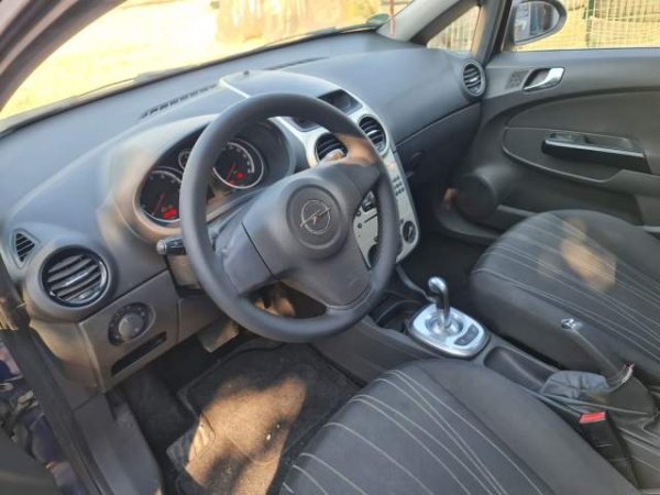 Tirane, jap me qera makine Opel Corsa Viti 2007, 2.500 Leke