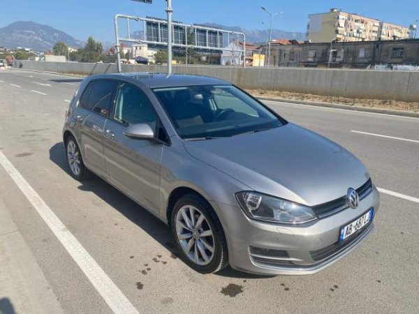 Tirane, jap me qera makine Volkswagen Golf 7 Viti 2015, 4.000 Leke