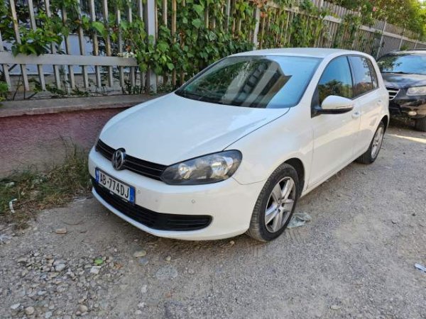 Tirane, jap me qera makine Volkswagen Golf 6 Viti 2010, 3.500 Leke