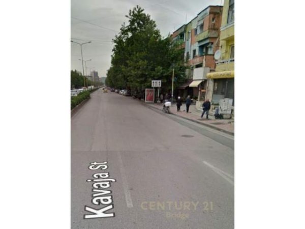 Tirane, shitet dyqan Kati 0, 70 m² 370.000 Euro (Rruga e Kavajes)