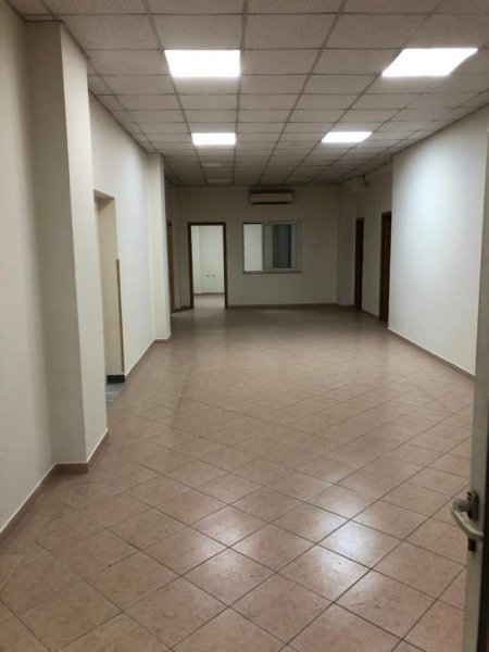 ofert ambjent biznesi Kati 0, 360 m² 1.160.000 Euro (St Trenit)