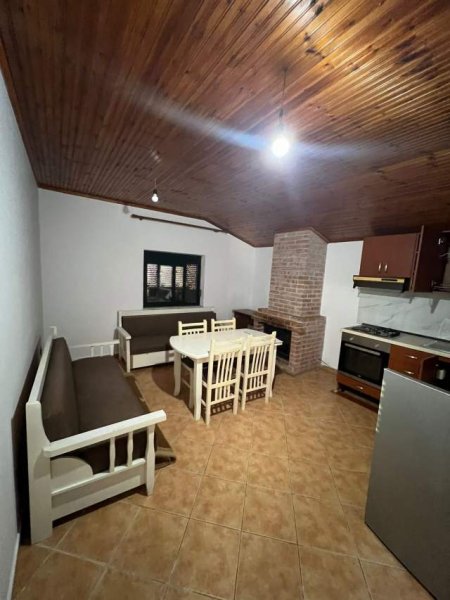 Tirane, shes Vile 3 Katshe Kati 1, 450 m² 310.000 Euro (Senatorium)