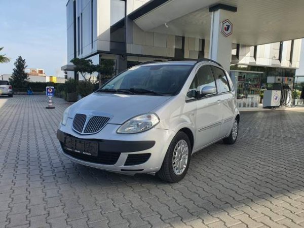 Fier, shes makine Lancia Musa 1,4 LPG Viti 2006