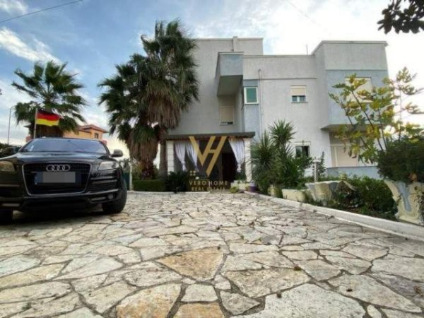 Tirane, jap me qera Vile Dublex Kati 0, 550 m² 2.200 Euro (KAMEZ)