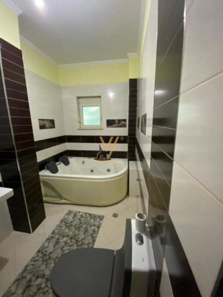 Tirane, jap me qera Vile Dublex Kati 0, 550 m² 2.200 Euro (KAMEZ)