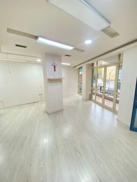 Tirane, shes ambjent biznesi Kati 1, 60 m² 240.000 Euro (Rruga e Elbasanit)