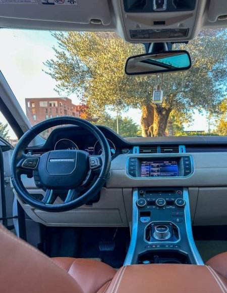 Tirane, shitet Rover ange Rover Evoque Viti 2013, 1 Euro