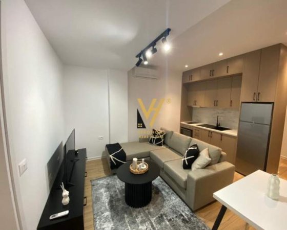 Tirane, jepet me qera apartament 2+1 Kati 1, 70 m² 850 Euro (MYSLYM SHYRI)