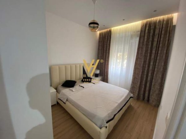 Tirane, jepet me qera apartament 2+1 Kati 1, 70 m² 850 Euro (MYSLYM SHYRI)