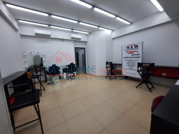 Tirane, shitet zyre Kati 2, 448 m² 966.000 Euro (Tower Bridge III)