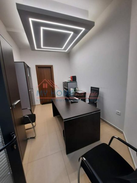 Tirane, shitet zyre Kati 2, 448 m² 966.000 Euro (Tower Bridge III)