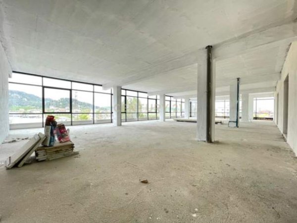 Tirane, shes ambjent biznesi Kati 0, 1.860 m² 1.660.000 Euro (Vaqarr)
