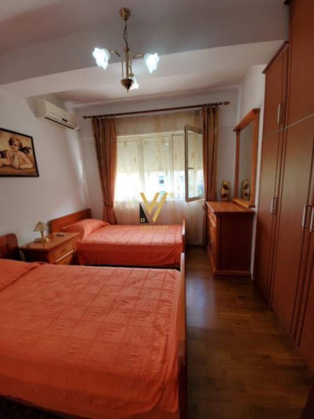 Tirane, jepet me qera apartament 2+1+BLK Kati 3, 100 m² 800 Euro (KOMUNA E PARISIT)