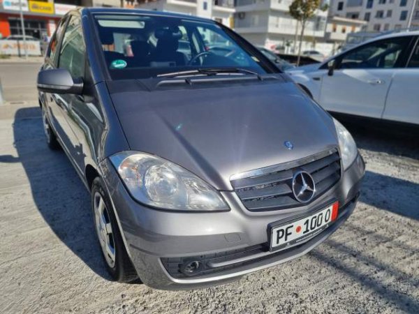 Tirane, shitet makine Mercedes-Benz A 180 Viti 2010, 4.300 Euro