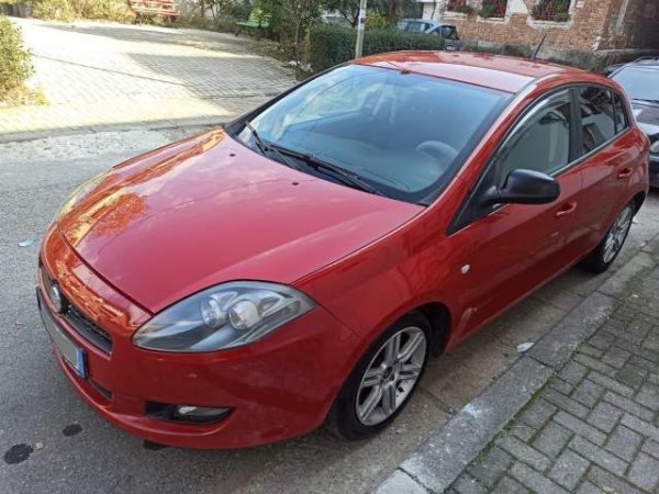 Tirane, shes makine Fiat Bravo Viti 2010, 3.700 Euro