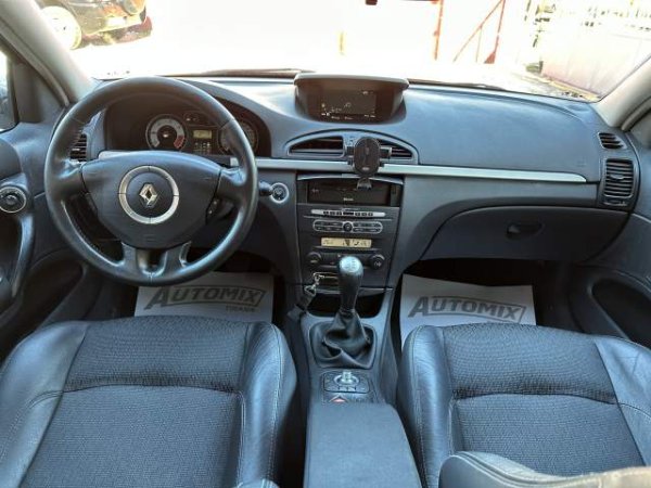 Tirane, shes makine Renault Laguna Viti 2007, 2.600 Euro