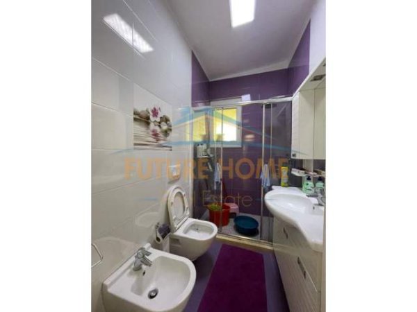 Tirane, shitet Penthouse 3+1+A+BLK Kati 4, 1.198 m² 350.000 Euro