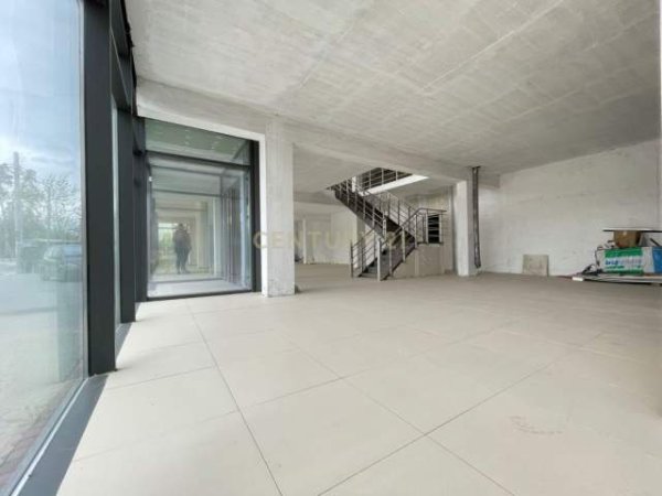 Tirane, shitet ambjent biznesi Kati 1, 1.860 m² 1.660.000 Euro (Vaqarr buze rruges krzesore)