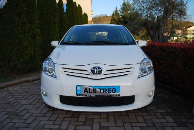 Toyota AURIS. 1.4 NAFTE 2012 Viti 2012, SHITUR