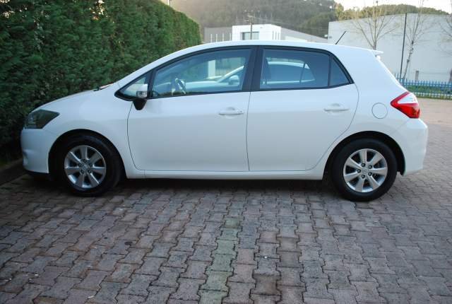 Toyota AURIS. 1.4 NAFTE 2012 Viti 2012, SHITUR
