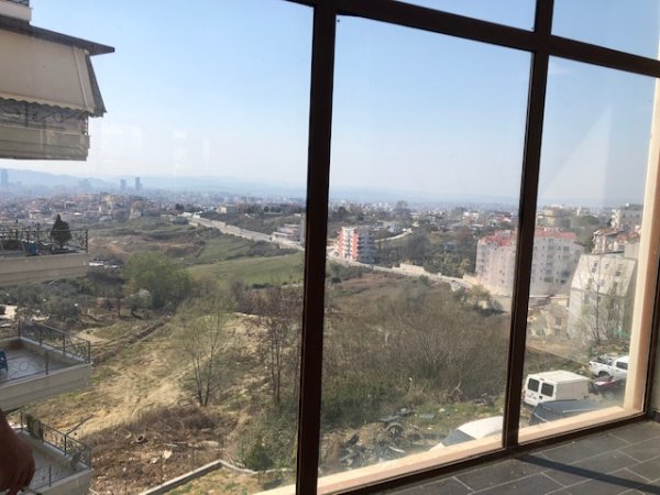 Tirane, shitet ambjent biznesi Kati 0, 190 m² 1.100 Euro/m2 (Rruga kryesore e dajtit)