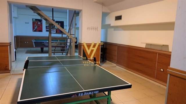 Tirane, shitet ambjent biznesi Kati 0, 90 m² 5.200.000 Leke (KOMBINAT)