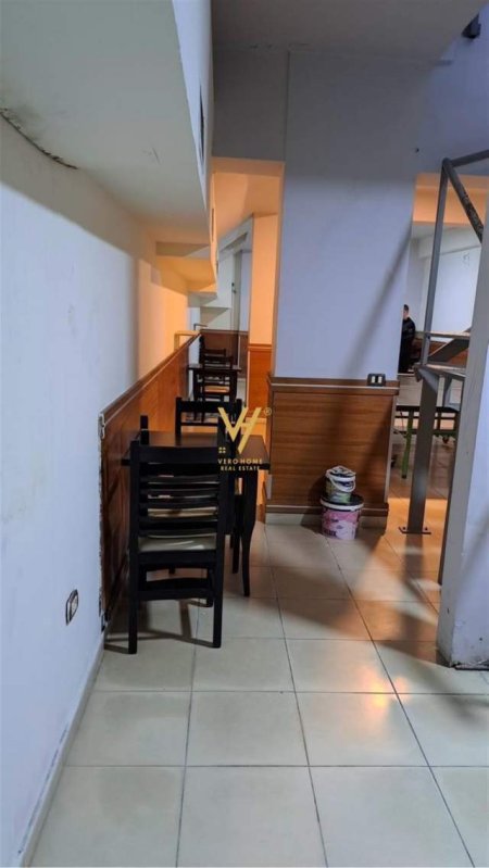 Tirane, shitet ambjent biznesi Kati 0, 90 m² 5.200.000 Leke (KOMBINAT)