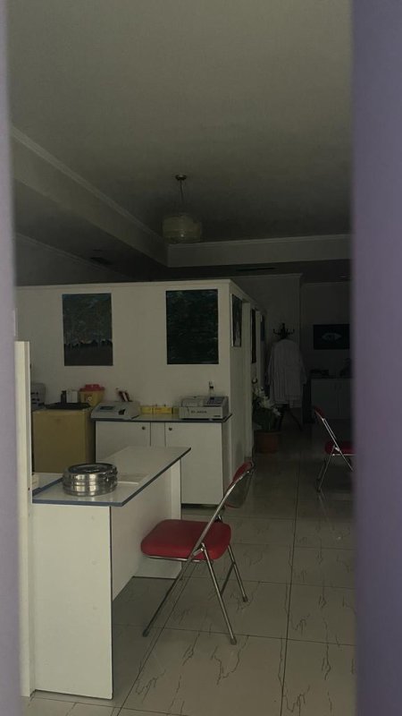 Tirane, shes dyqan 75 m² 210.000 Euro (Tregu Elektrik)