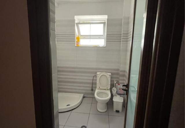Shqiperi, jepet me qera apartament 450 Euro