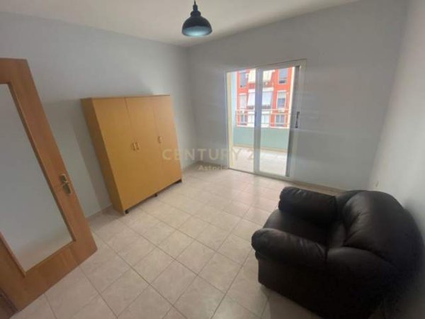 Tirane, shitet apartament 1+1+A+BLK Kati 3, 55 m² 85.000 Euro (Komuna e Parisit)
