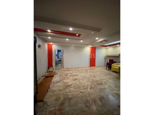 Tirane, shitet ambjent biznesi Kati 1, 104 m² 140.000 Euro (Porcelan)