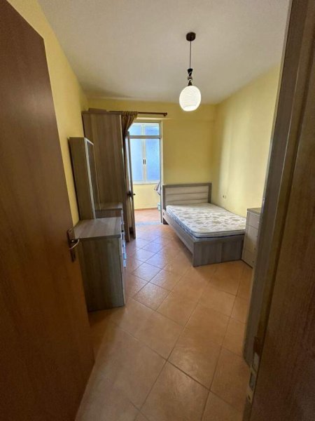 Tirane, shes apartament 3+1 Kati 3, 120 m² 188.000 Euro (Bill Klinton)