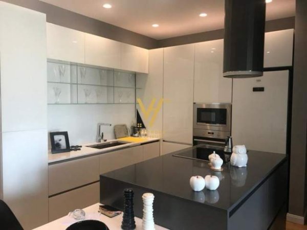Tirane, jepet me qera apartament 2+1 Kati 1, 109 m² 900 Euro (KOPSHTI BOTANIK)