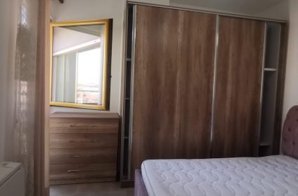 Tirane, jepet me qera apartament 1+1 Kati 7, 75 m² 700 Euro