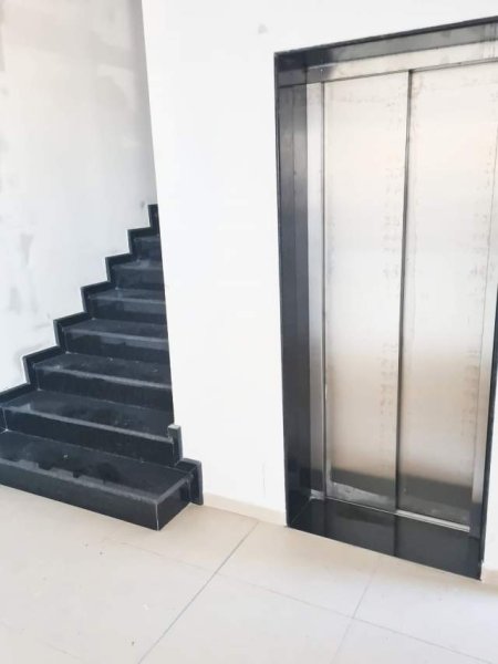 Tirane, shitet ambjent biznesi 1.660 m² 1.660.000 Euro