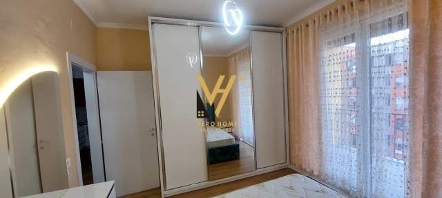 Tirane, jepet me qera apartament 2+1 Kati 6, 100 m² 600 Euro (YZBERISHT)