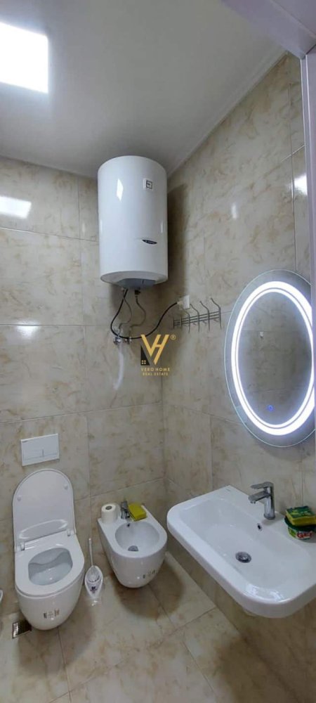 Tirane, jepet me qera apartament 2+1 Kati 6, 100 m² 600 Euro (YZBERISHT)