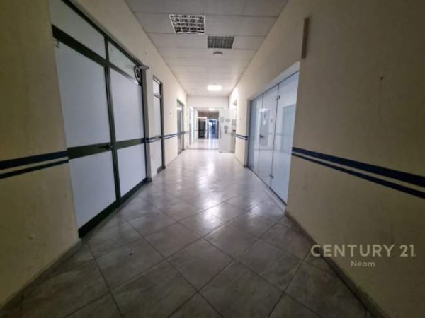 Tirane, shes zyre Kati 2, 40 m² 75.000 Euro (Rruga: Frederik Shiroka)