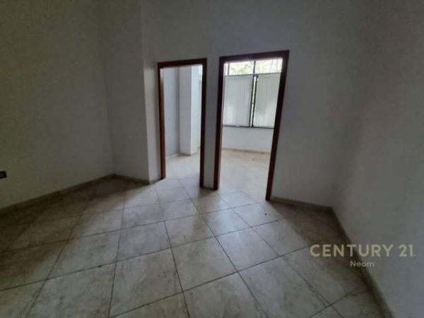 Tirane, shes zyre Kati 2, 40 m² 75.000 Euro (Rruga: Frederik Shiroka)