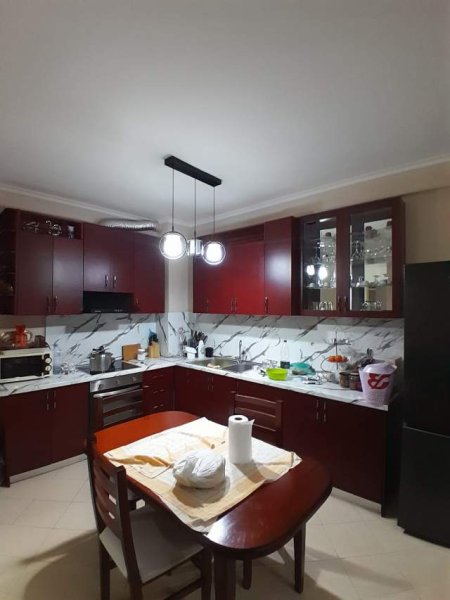 Tirane, shes apartament 2+1 Kati 2, 111 m² 130.000 Euro (astir)