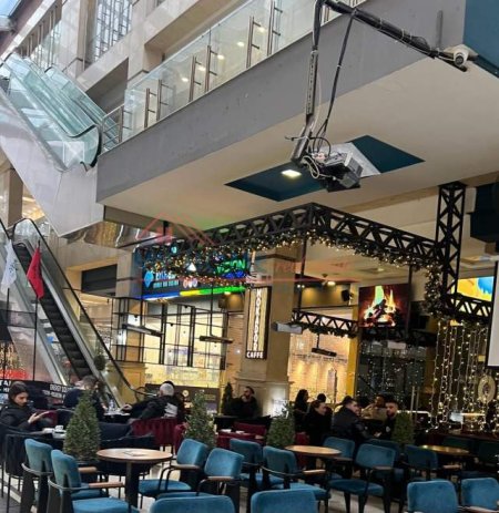 Tirane, shitet dyqan Kati 0, 61 m² 350.000 Euro (Rruga e Barrikadave)