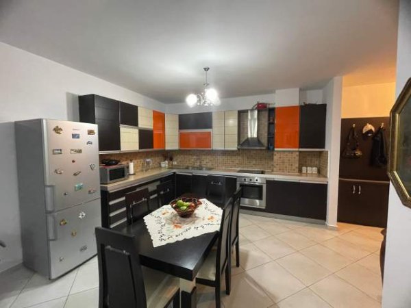 Shitet, Apartament 2+1, Liqeni i Thatë, Tiranë - 161000€ | 102 m²