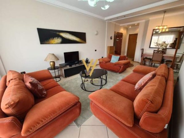 Tirane, jepet me qera apartament 2+1+BLK Kati 7, 105 m² 800 Euro (BLLOKU)