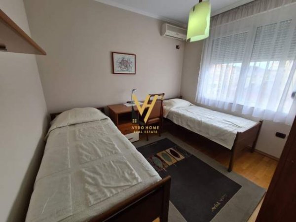 Tirane, jepet me qera apartament 2+1+BLK Kati 7, 105 m² 800 Euro (BLLOKU)