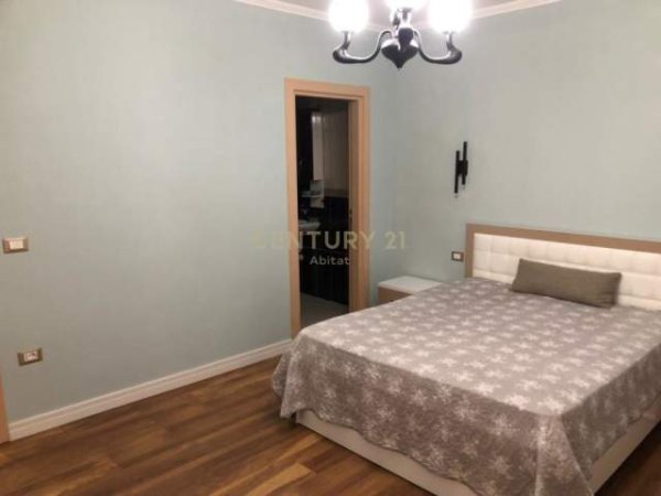 Tirane, jap me qera apartament 3+1+BLK Kati 3, 120 m² 1.500 Euro (Rruga e Elbasanit)
