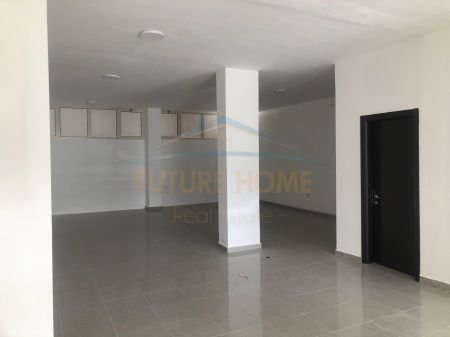 Tirane, shitet ambjent biznesi Kati 0, 119 m² 160.000 Euro (Liqeni i thate)