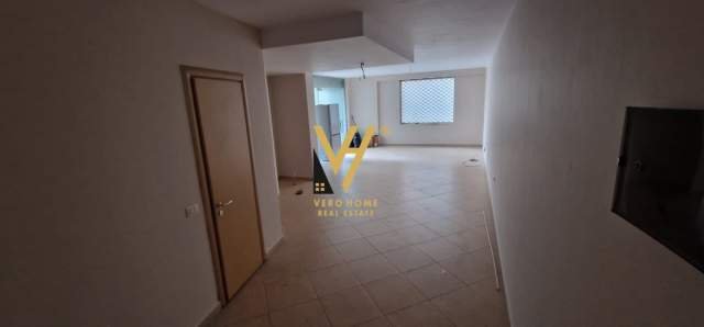 Tirane, shitet dyqan Kati 0, 60 m² 73.000 Euro (KOPSHTI ZOOLOGJIK)